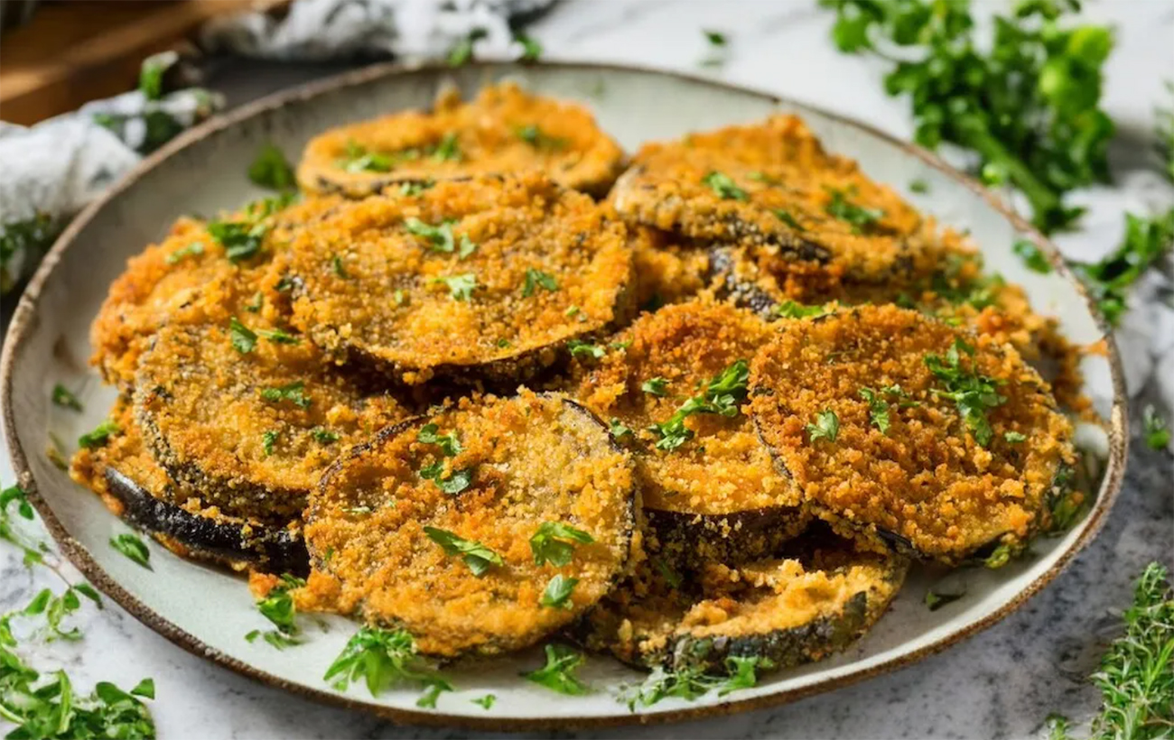 Окрім кляру: 4 цікаві рецепти страв з баклажанами для перекусу, обіду чи вечері